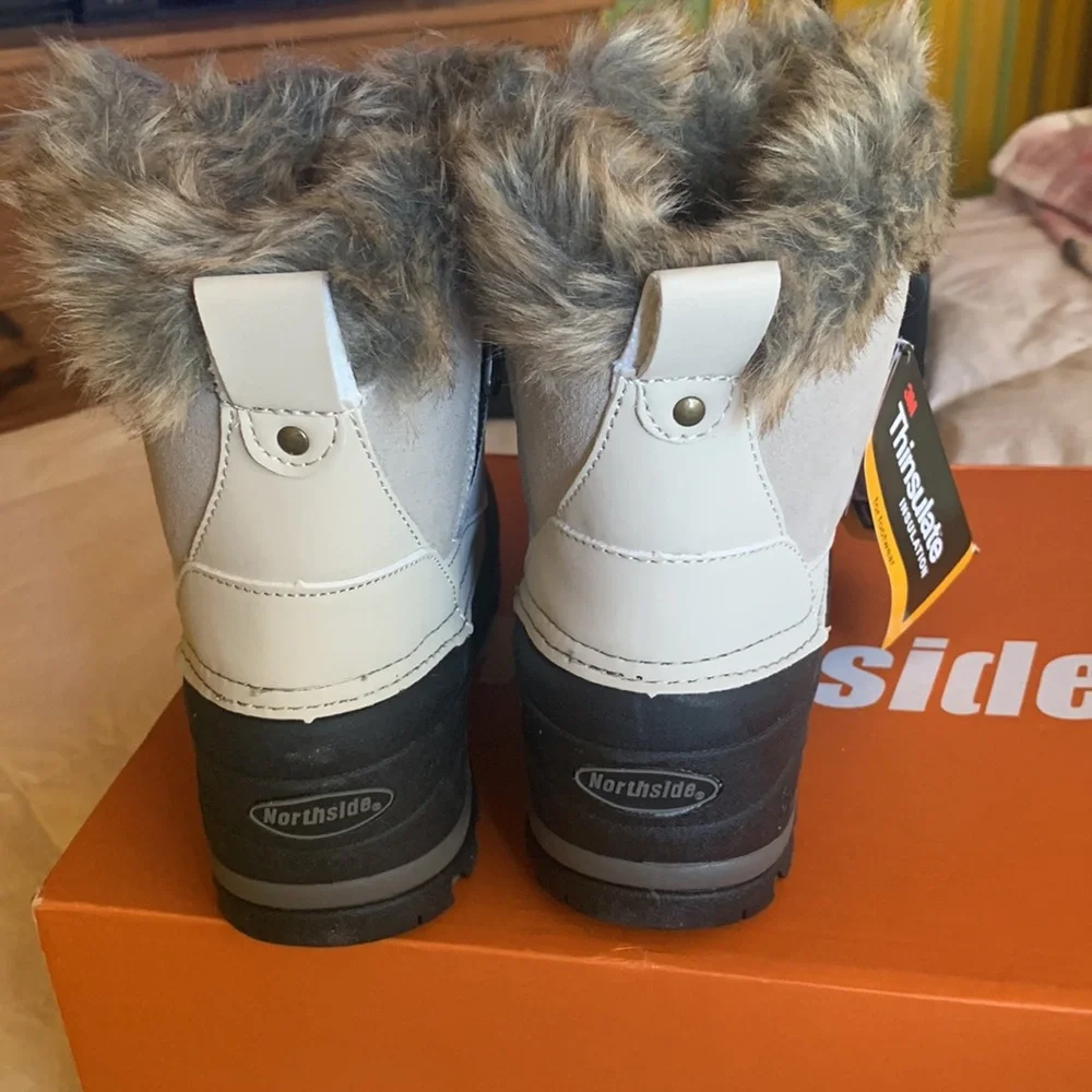 Winter Boots - Picture 3 of 6